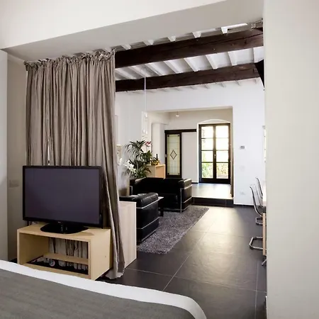 Apartment Loft Silent Terrace 8 Minutes Duomo
