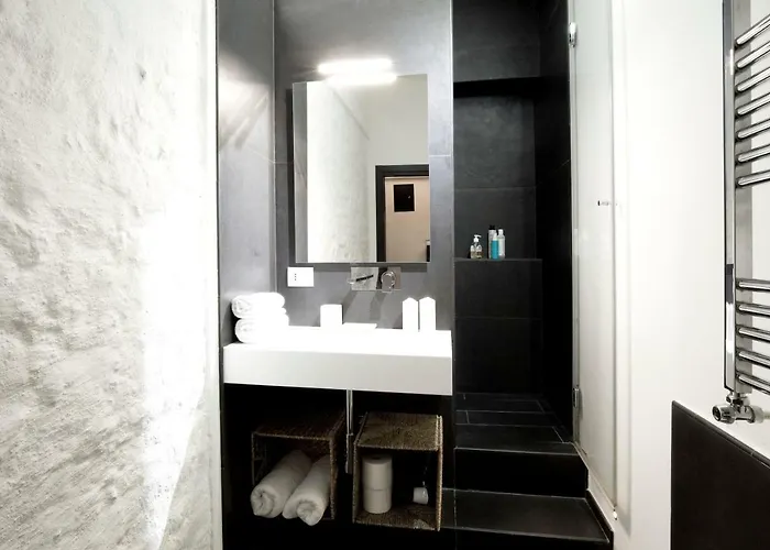 Loft Silent Terrace 8 Minutes Duomo Daire *